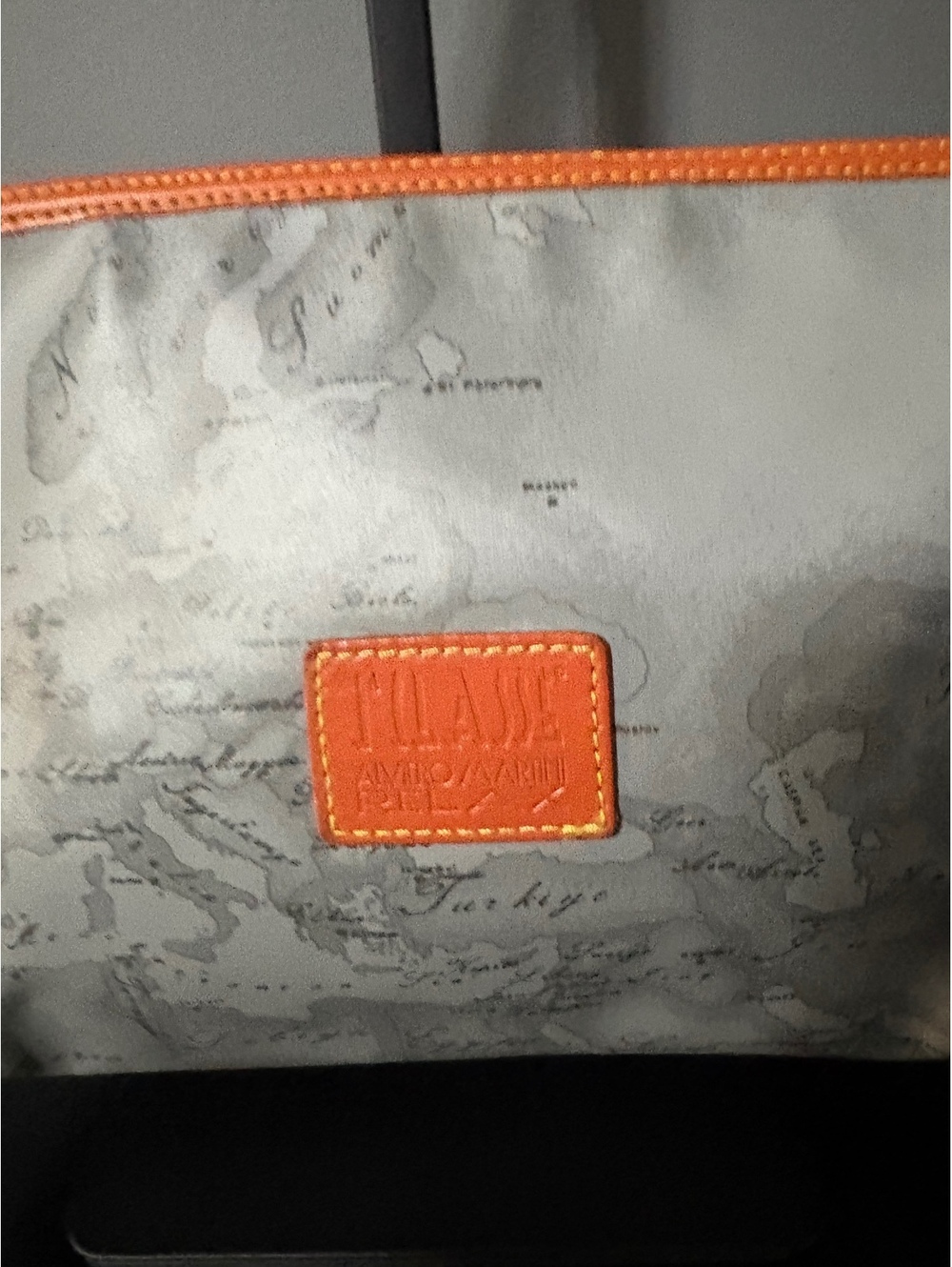 Alviero Martini 1st Class Relax Shoulder Bag - Picture 3 of 8